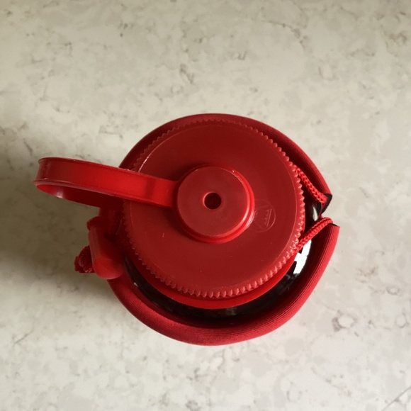 Supreme Red Nalgene 2020 Series 32-oz Triton Bottle with sleeve* Never Used - Picture 4 of 6